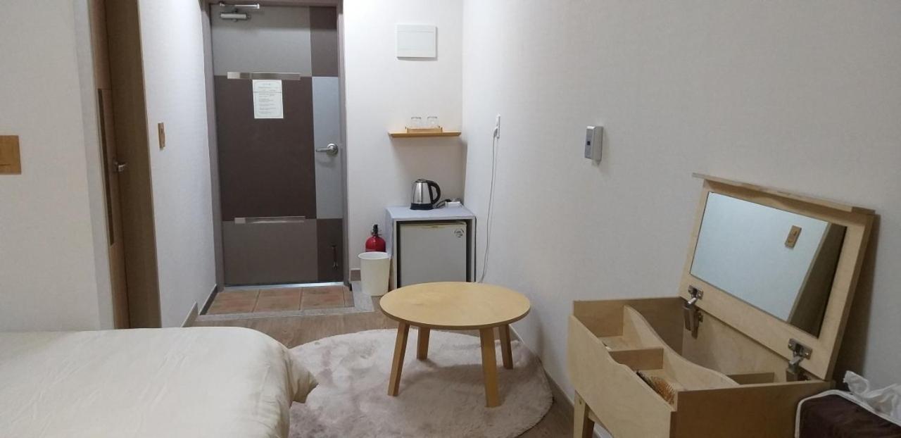 Moon Forest Guesthouse Чечжу Екстер'єр фото