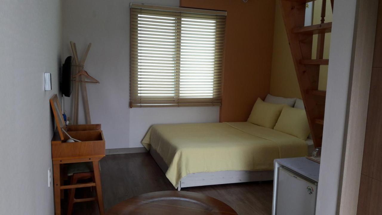 Moon Forest Guesthouse Чечжу Екстер'єр фото
