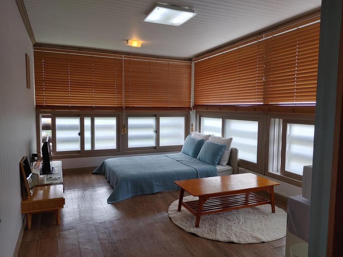 Moon Forest Guesthouse Чечжу Екстер'єр фото