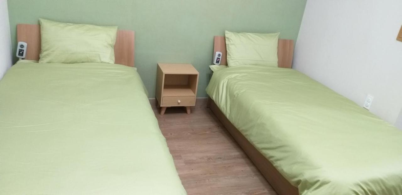 Moon Forest Guesthouse Чечжу Екстер'єр фото