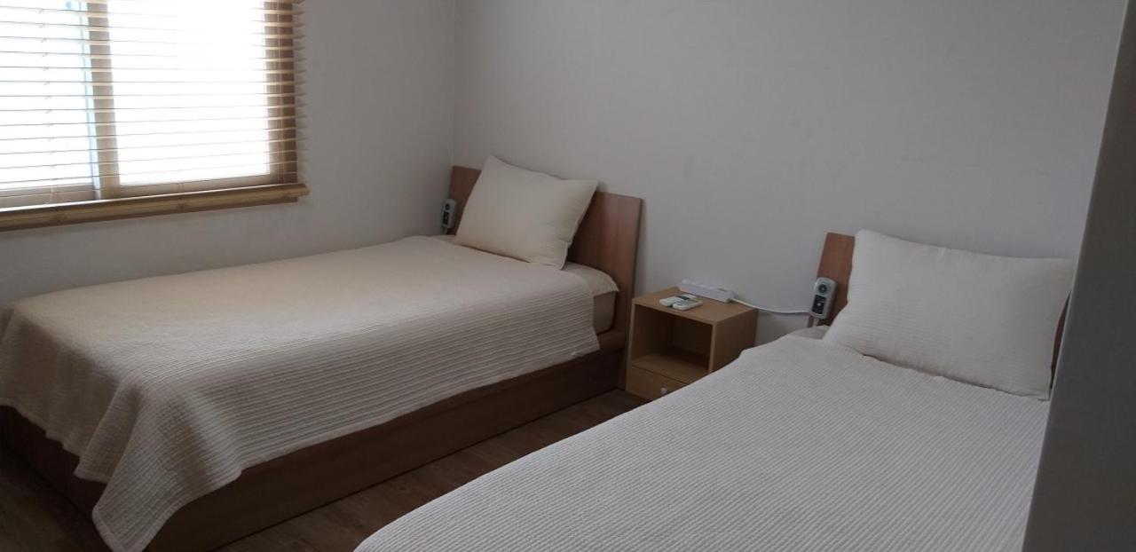 Moon Forest Guesthouse Чечжу Екстер'єр фото