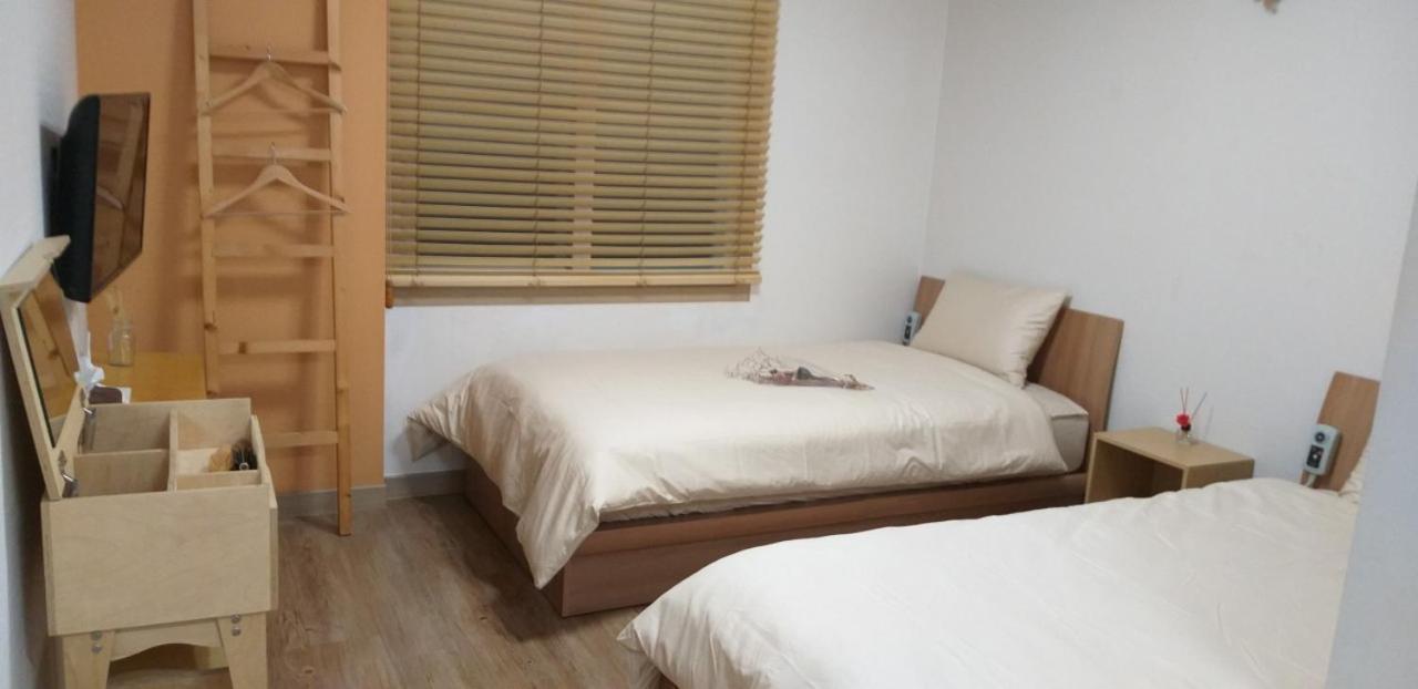 Moon Forest Guesthouse Чечжу Екстер'єр фото