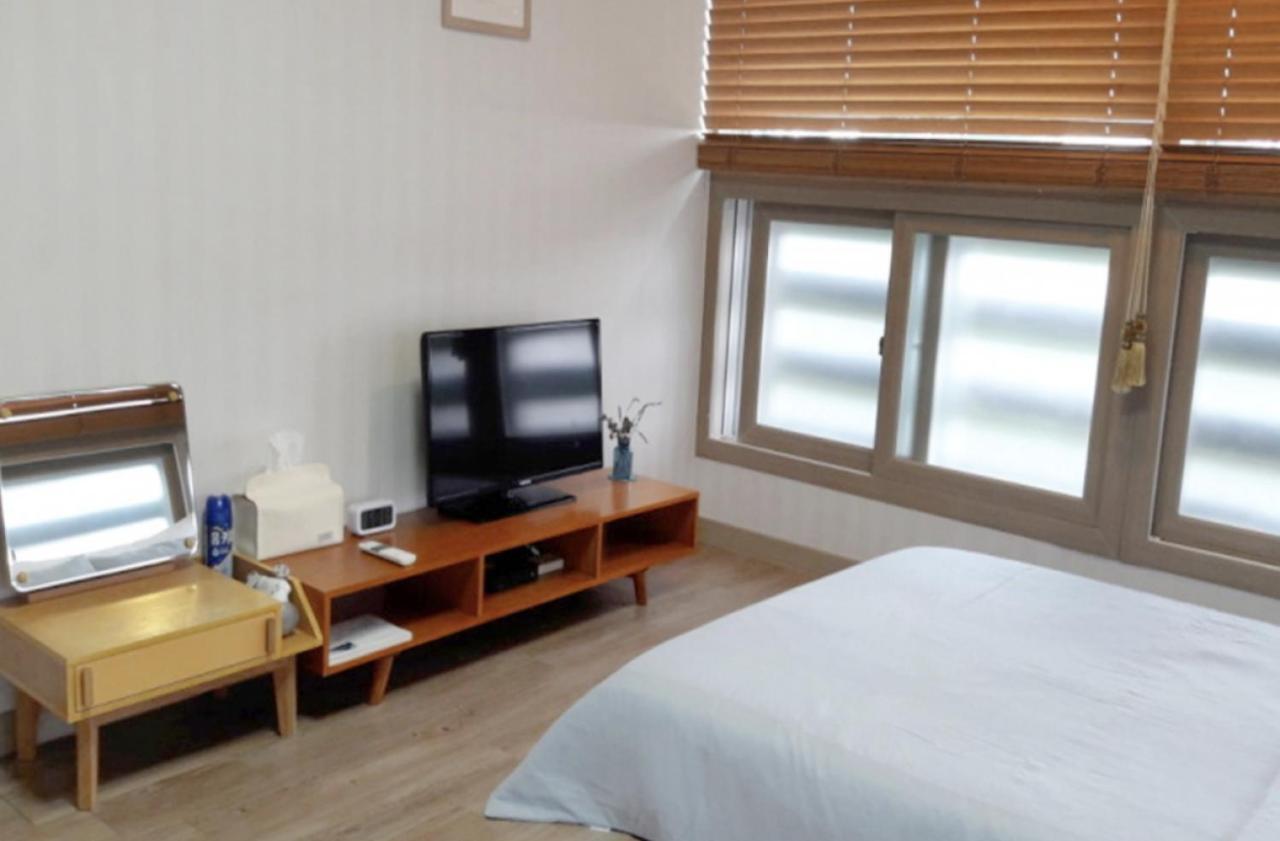 Moon Forest Guesthouse Чечжу Екстер'єр фото